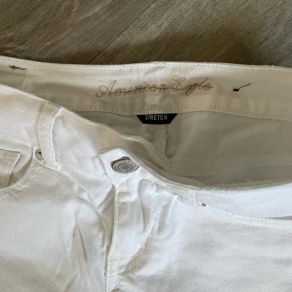 American Eagle size 0 white shorts - Picture 3 of 4